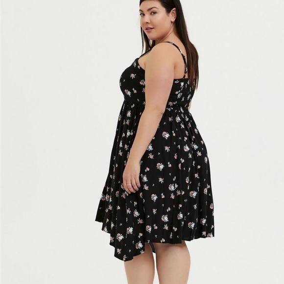 Torrid Black Floral Challis Dress - Plus Size 00 - Picture 2 of 10